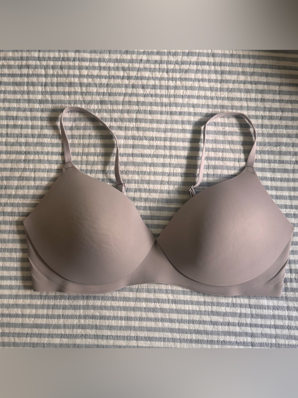 EBY Pain Free T-Shirt Bra- Color Raindrop - Picture 5 of 9